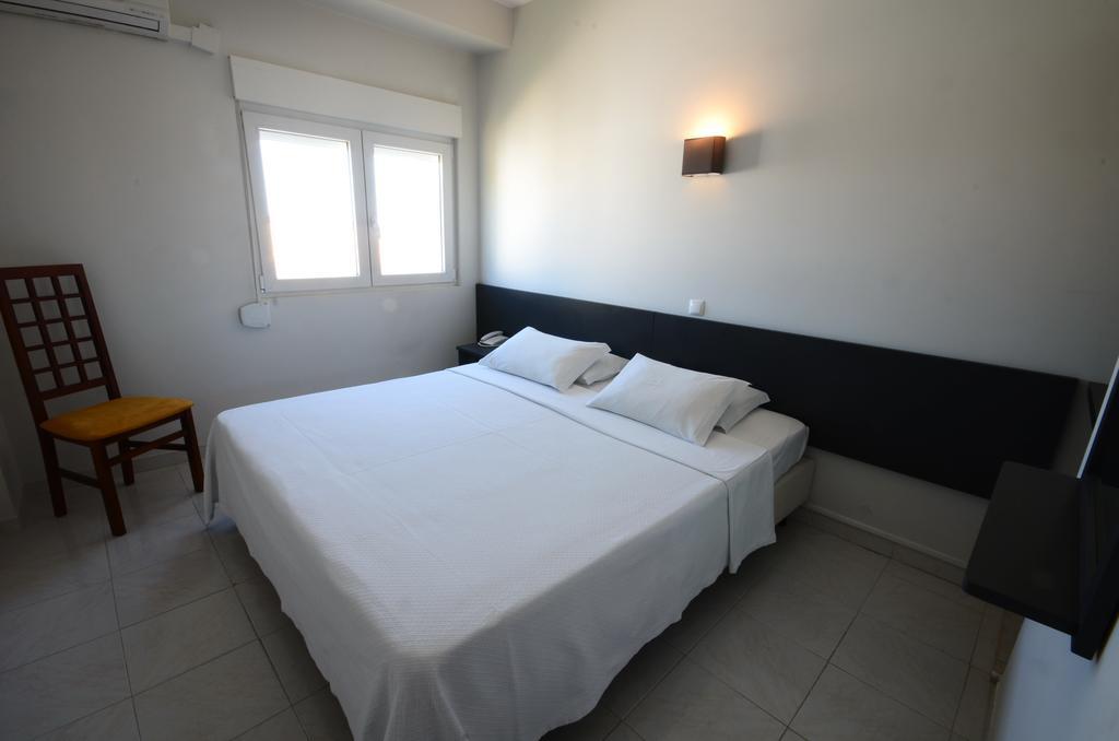 Guest House Boliqueime Luaran gambar