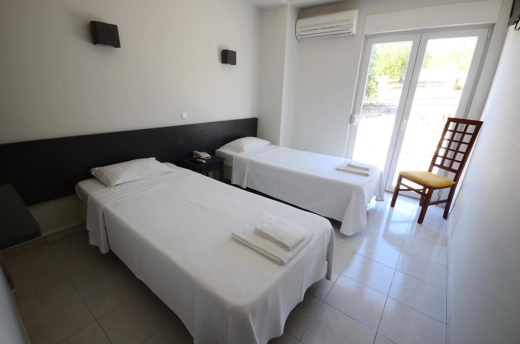 Guest House Boliqueime Luaran gambar