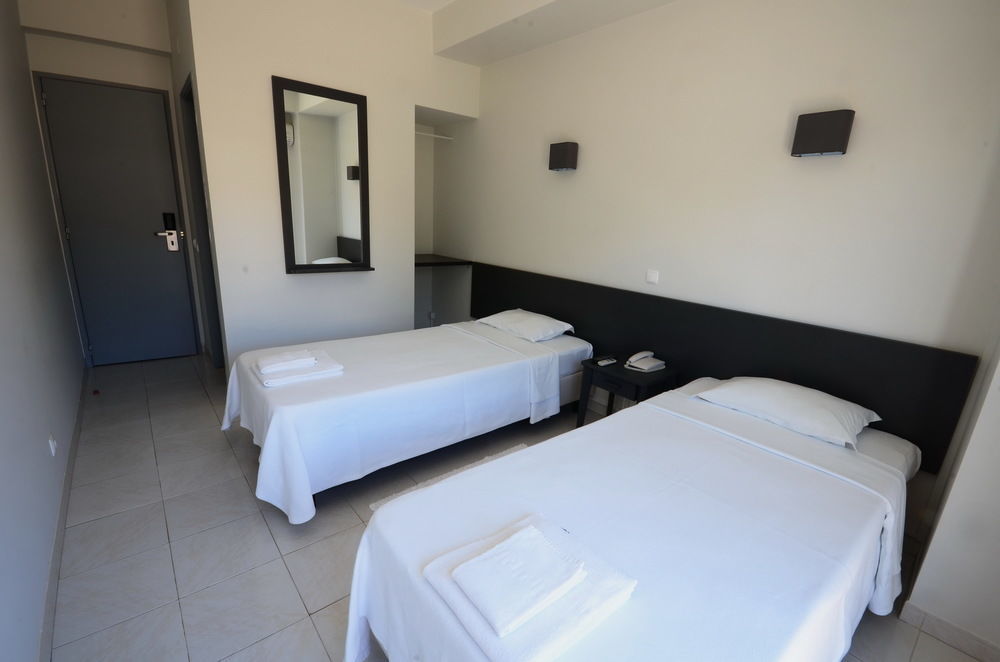 Guest House Boliqueime Luaran gambar