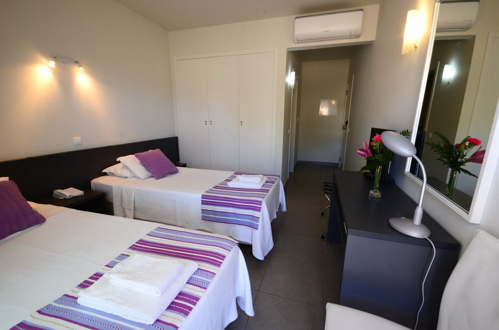 Guest House Boliqueime Luaran gambar